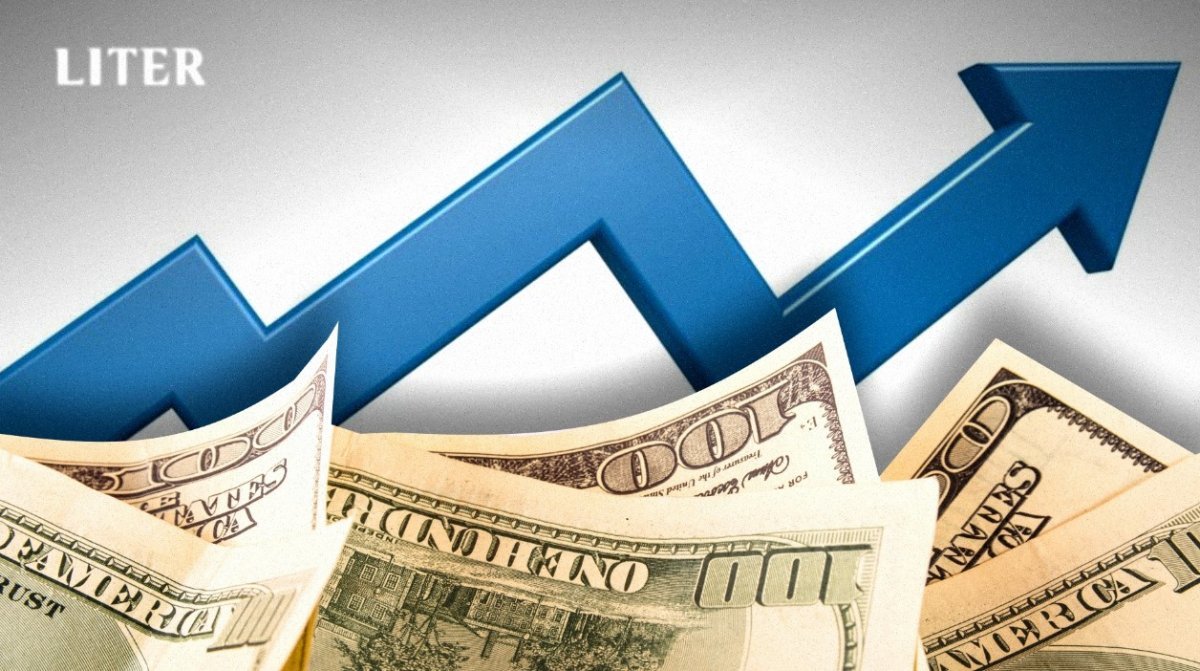 Курс доллара продолжил рост на торгах 27 августа