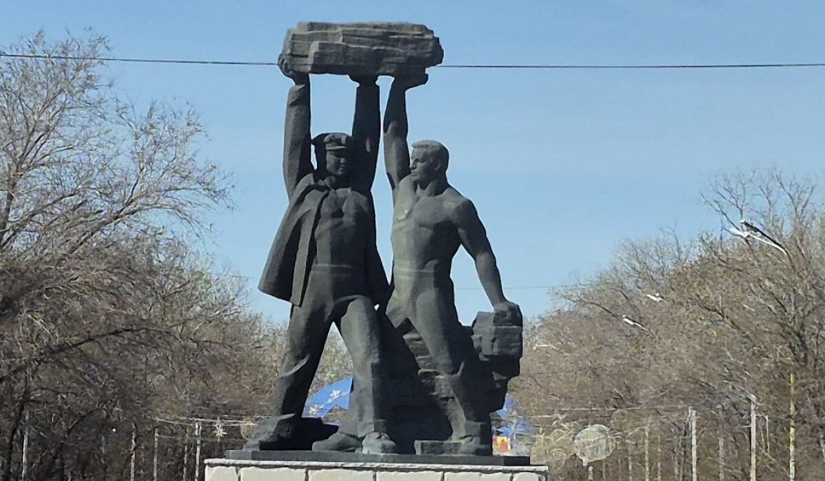 Депутаты Курултая поздравили шахтеров с профессиональным праздником