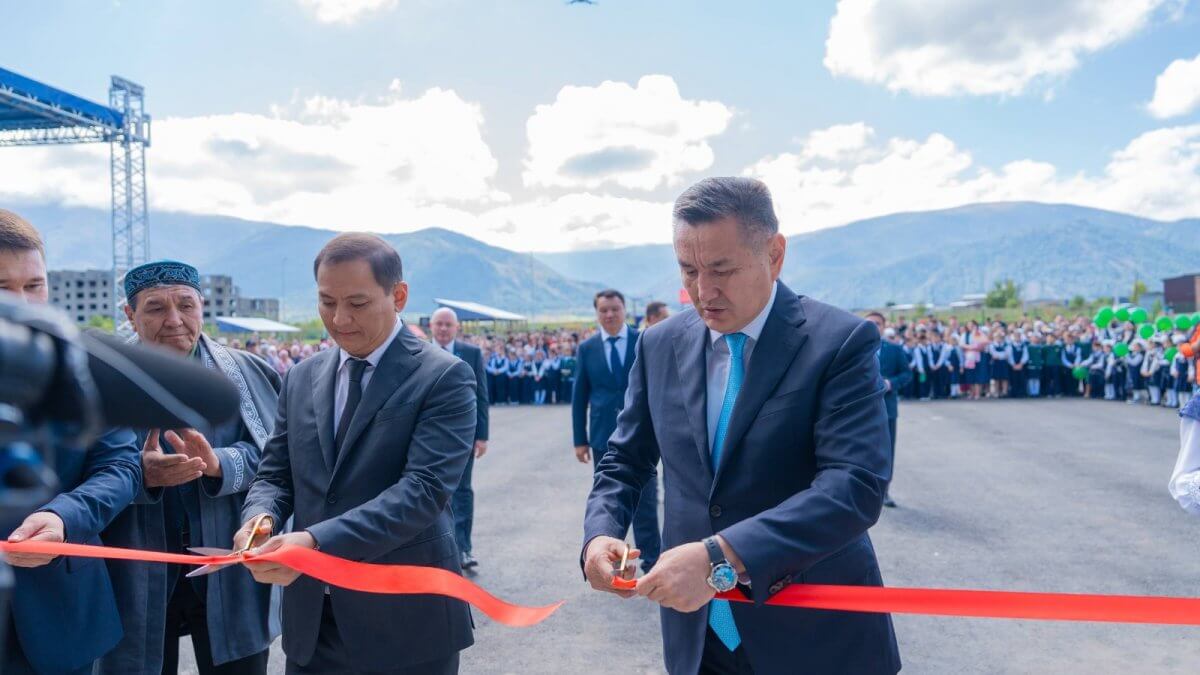 Новая школа на 600 мест открылась в Риддере