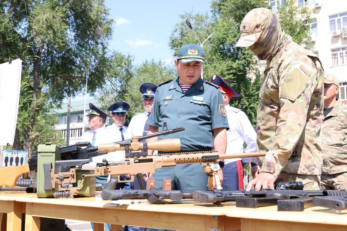 Главнокомандующий Нацгвардией проверил службу военных в Жетысу
