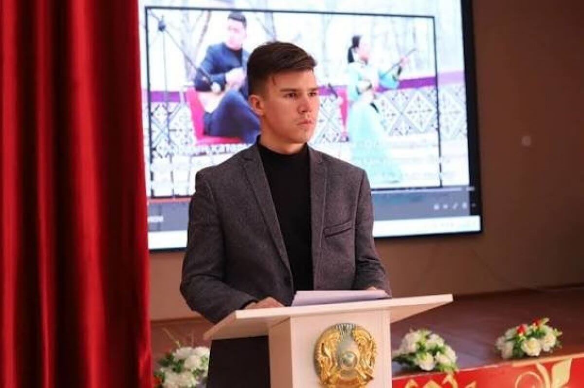 Я прочитал “Путь Абая” в оригинале