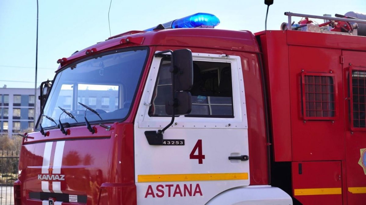 Почти 530 пожаров с начала года: спасатели назвали главные причины возгораний в Астане