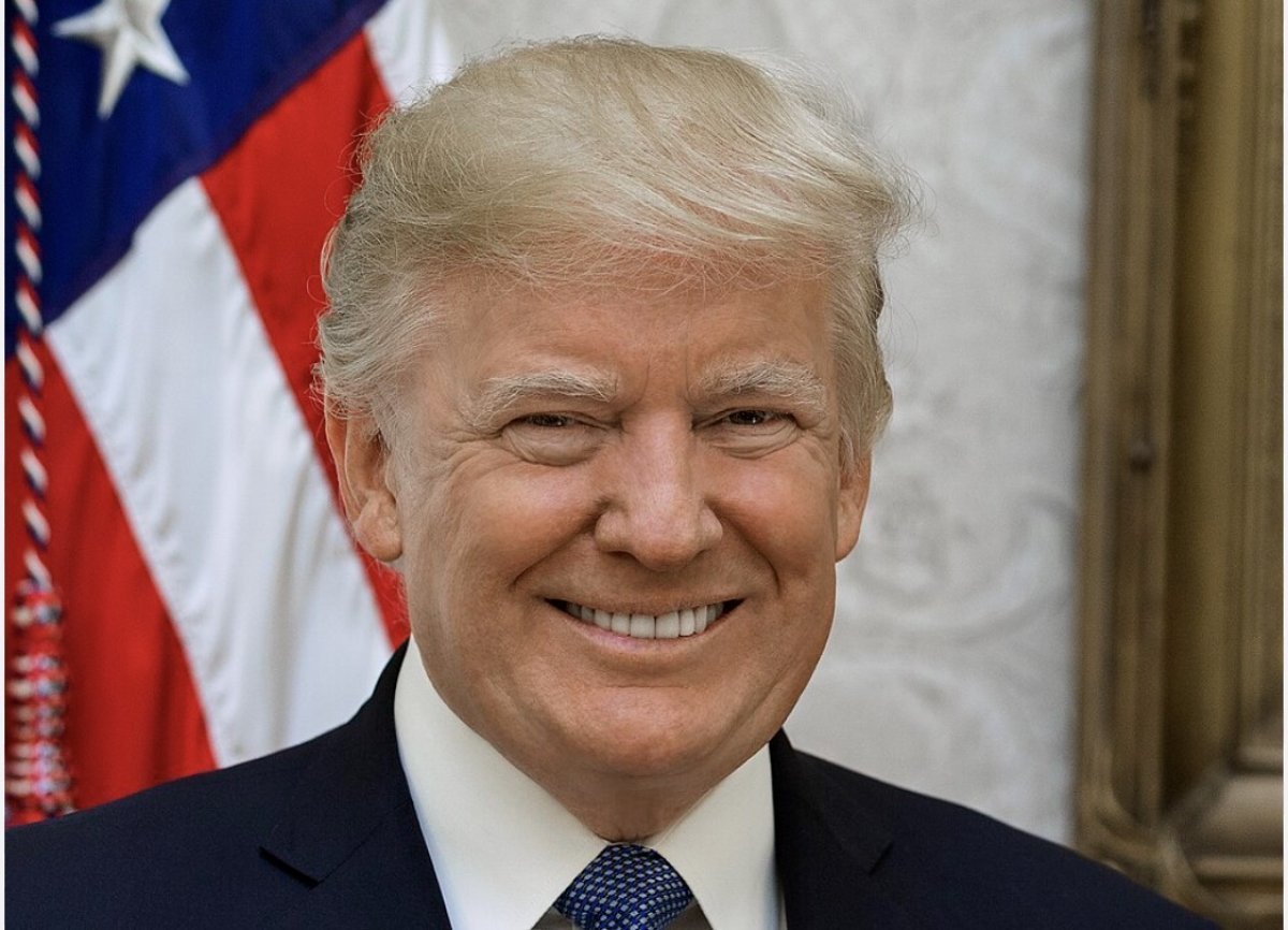 Трамп назвал Луну американской территорией