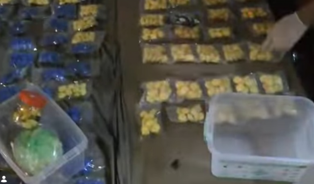Более 2 тысяч свертков с марихуаной нашли в квартире в Астане (ВИДЕО)