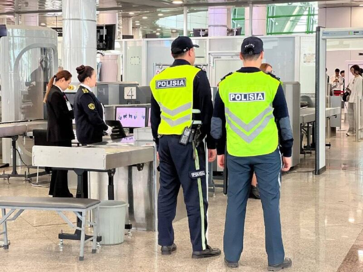 Астанчане опоздали на рейс и устроили скандал в аэропорту Шымкента