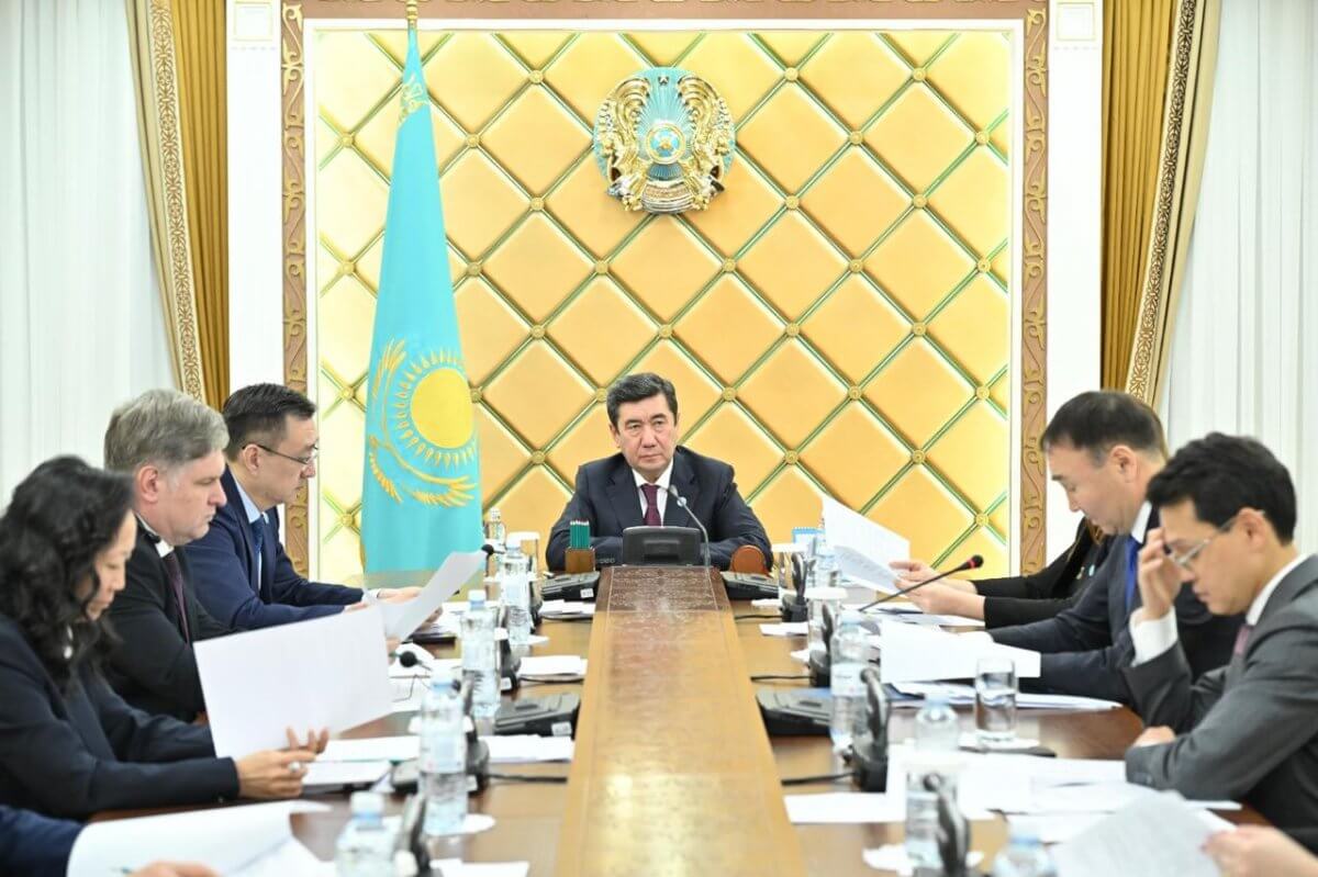 Төралқа Қазақстан Халық кеңесі утвердил председателей и составы ключевых комитетов