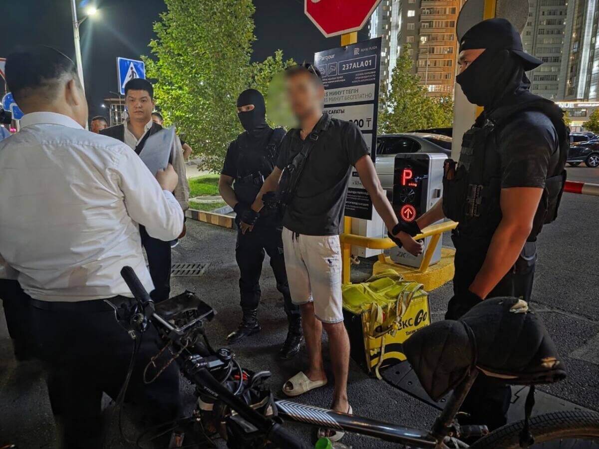 Знакомился с детьми и вымогал фото: подозреваемого в педофилии задержали в Шымкенте