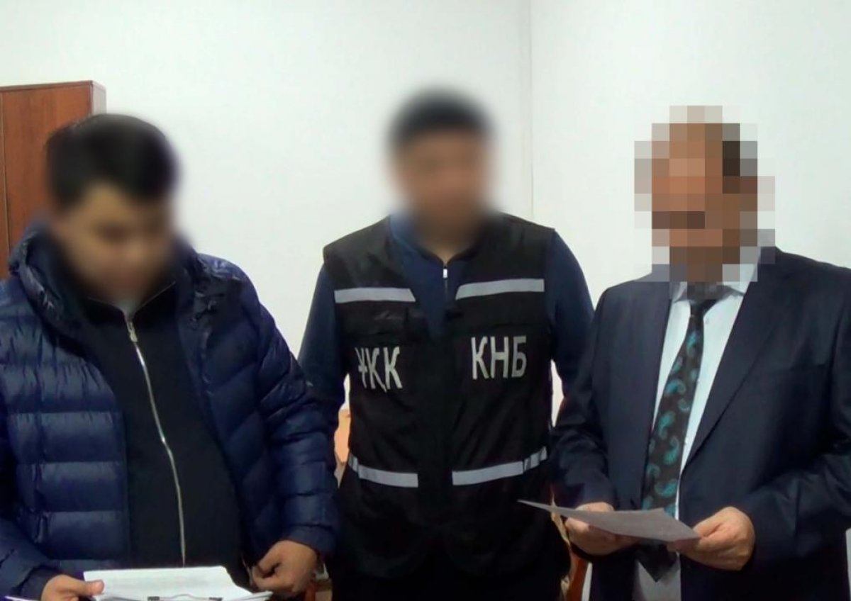 Председатель и судья суда получили по девять лет за взятку в Кызылординской области