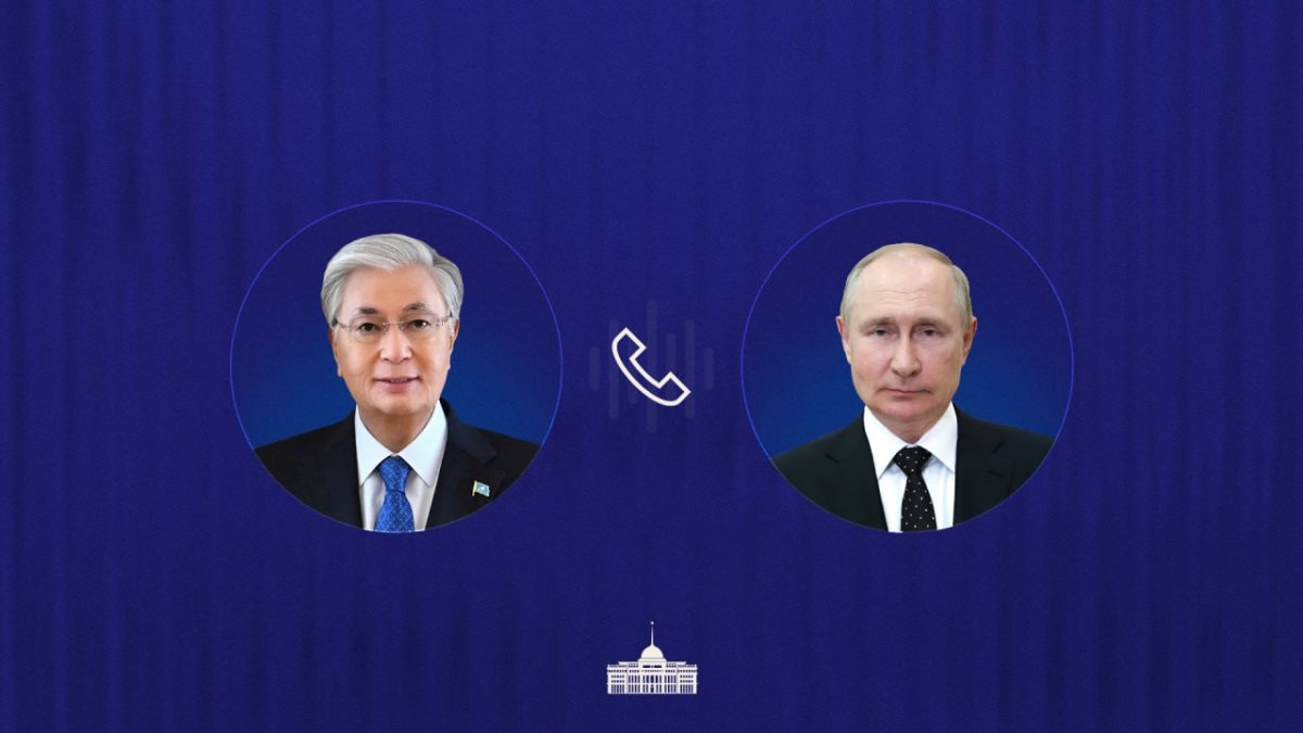 Токаев поздравил Путина с днем рождения