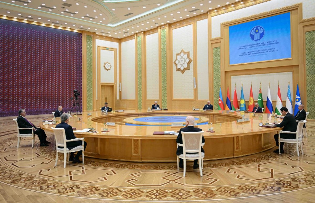 Токаев предложил сформировать портфель флагманских индустриально-технологических проектов СНГ