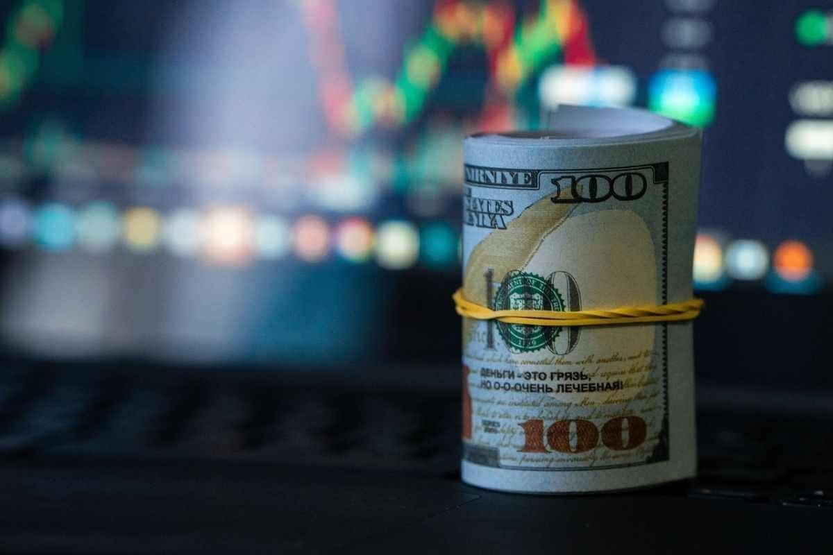 Курс доллара на 10 октября: сколько стоит валюта в Казахстане