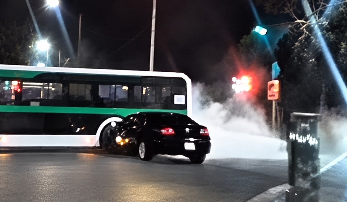 Автобус с 55 людьми попал в смертельное ДТП в Костанае