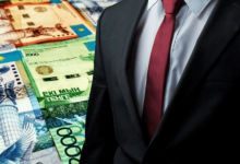 Главу управления осудили за взятки в Атырау