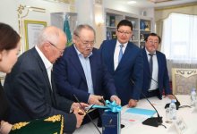 Антологию казахской поэзии «Қазақ поэзиясының інжу-маржандары» презентовали в столице