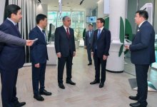 Токаев посетил цифровой ЦОН &quot;Digital Centre&quot; и объекты инновационной экосистемы столицы