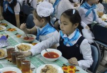 Павлодарские родители младшеклассников могут сэкономить на школьном питании