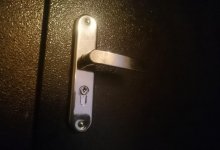 50-летняя женщина обворовывала квартиры в Нур-Султане, обманывая детей