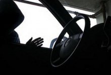 Мужчина "обчистил" три автомобиля на сумму 70 тысяч тенге в Алматы