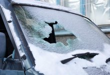 Мужчина устроил погром частного дома, автомобилей и подстанции в Петропавловске