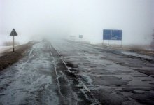 Автобус столкнулся с легковым авто на трассе в Мангистау: Двое погибли