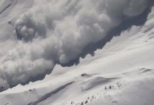 Лавина перекрыла дорогу в Восточном Казахстане