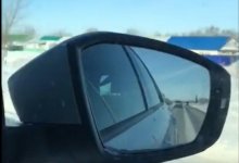 Патрульные полицейские в Актобе сопроводили авто с ребенком, выпившим хлорку до больницы