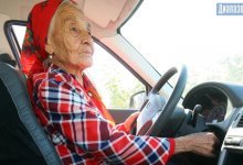 В Актобе 90-летняя бабушка водит «Ладу Приору»