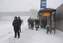 Автобус переехал ногу ребенку на остановке в Караганде