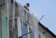 Банк судится с акиматом Усть-Каменогорска из-за упавшей сосульки