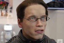 Шварценеггер требует 10 миллионов долларов от российского разработчика роботов