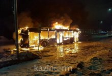 Пассажирский автобус сгорел близ Нур-Султана