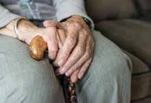 Вилами угрожали пенсионерке двое безработных в ВКО за 30 тысяч тенге