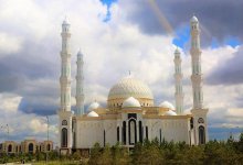 В ДУМК посоветовали пожилым людям и женщинам не приходить на коллективный намаз