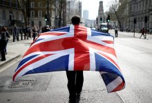 Из-за коронавируса в Англии на год отложили местные выборы