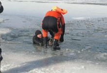 Двое мужчин погибли подо льдом в Карагандинской области