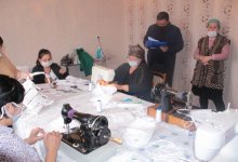 Школьных учителей в Туркестанской области заставляли шить маски. Виновные наказаны