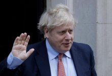 Премьера Британии Бориса Джонсона госпитализировали из-за коронавируса