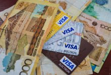 За три дня решить вопрос дистанционного получения платежных карт поручил Токаев