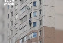 Мужчина выпал из окна 15-го этажа, пытаясь сделать селфи