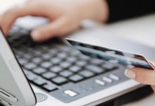 Мошенник украл у астанчанки пособие от государства, чтобы сыграть на ставках