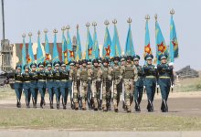 Токаев поздравил соотечественников с Днем защитника Отечества