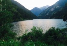 "Дети живут в мини-казармах" - Бекшин рассказал, почему алматинские зоны отдыха не откроют до лета