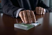 Сотрудники акимата Жетысуского района поплатились за помощь в преодолении блокпостов