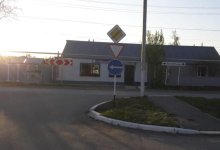 Поворот не туда - сельского акима оштрафовали за противоречащие друг другу дорожные знаки