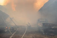 Взрыв прогремел при пожаре на мебельном цехе в Алматы