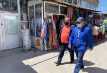 «Торгуют прямо с земли» - Сапарбаев прошелся по рынкам Тараза