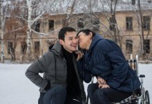 Алматинец написал сценарий о своей маме, который заинтересовал режиссера "Айки" Сергея Дворцевого