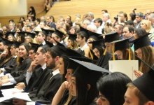 Выпускники университетов и колледжей получат электронные дипломы