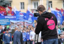 В жилете и с редзаданием - как СМИ будут освещать мирные митинги в Казахстане