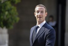 Марк Цукерберг обеднел на более чем два триллиона тенге за день